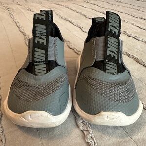 Nike Kids Gray and Black Slip-On Sneakers